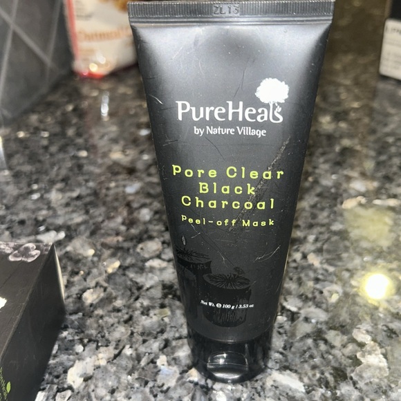 Pure Heals Pore Clear Black Charcoal Peel-Off Face Mask by Nature Village - Picture 3 of 6